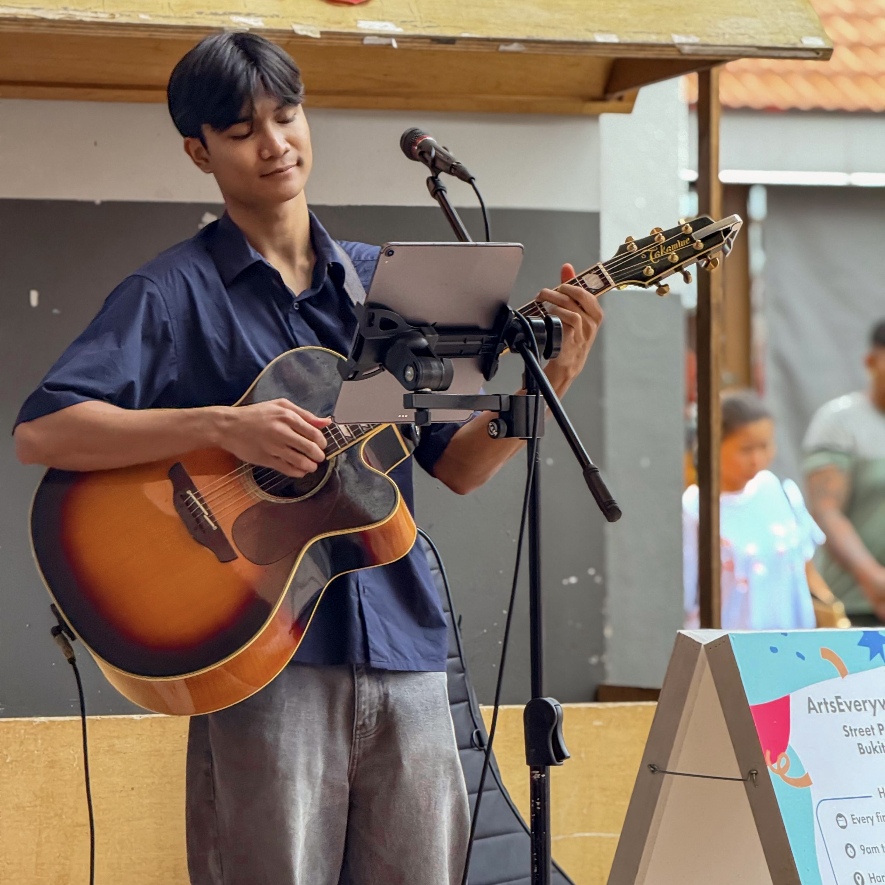 buskersyaddy performing